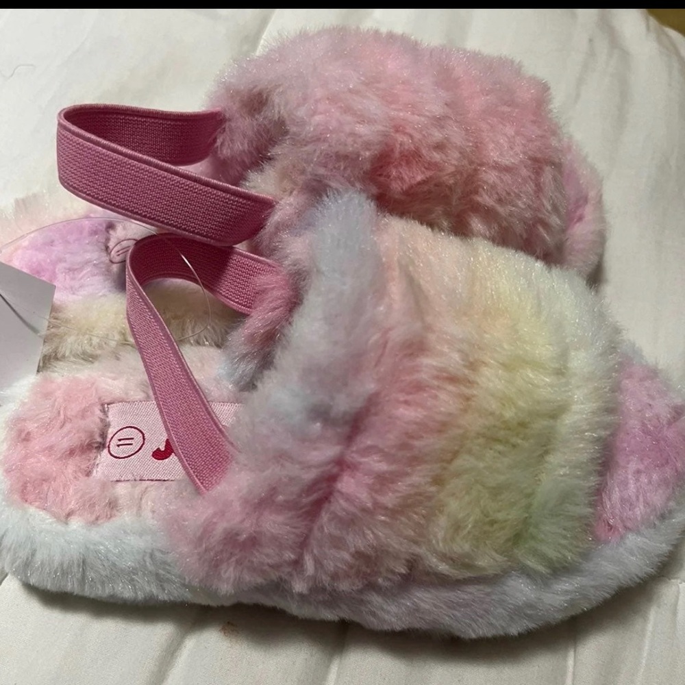 Girls slipper